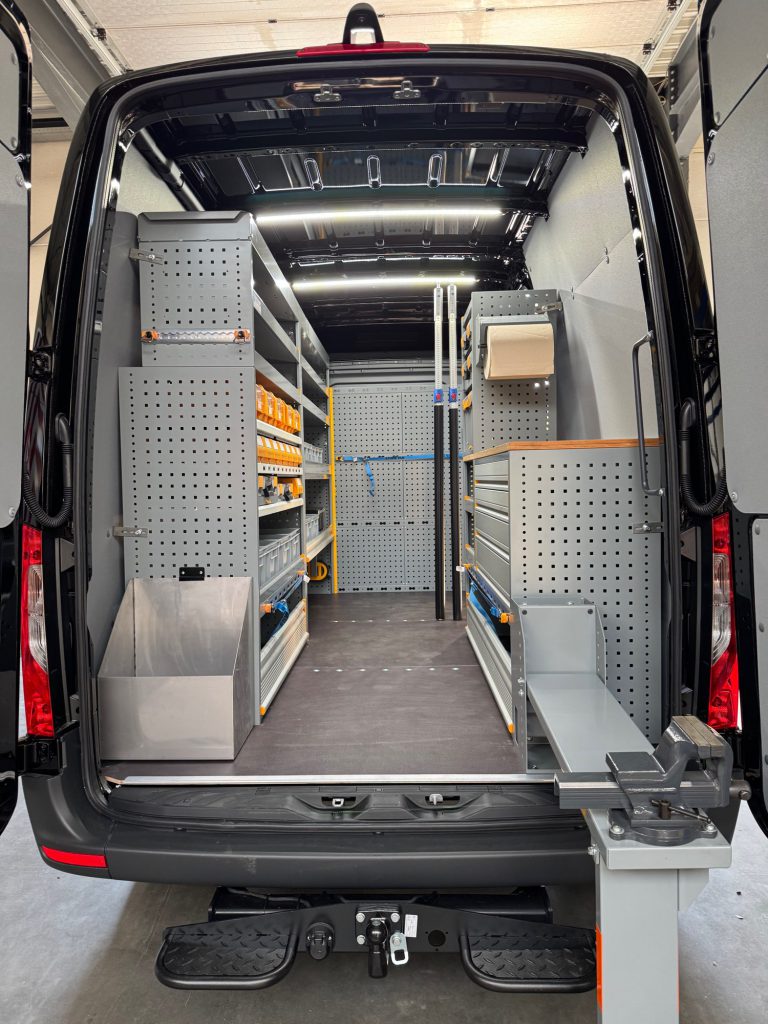 Bestelwageninrichting voor een HVAC technicus