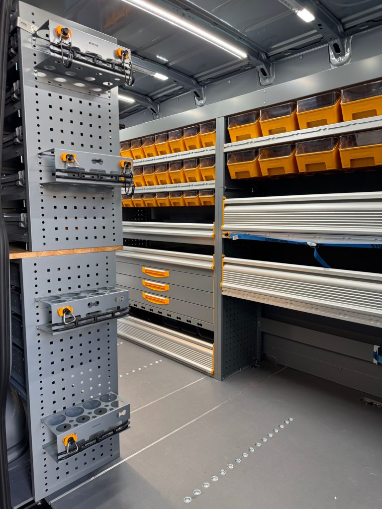 Modules voor bedrijfswageninrichting