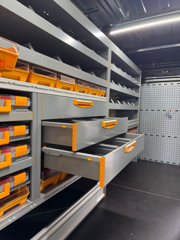 Modules voor bedrijfswageninrichting