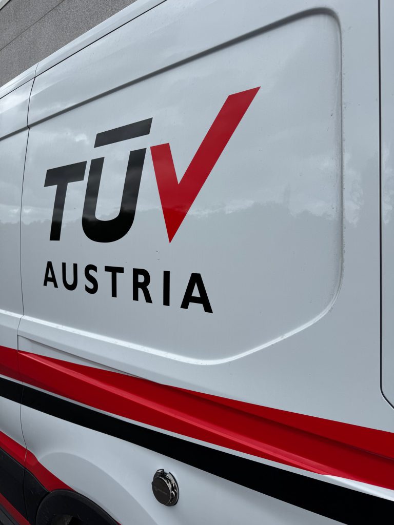Realisatie TUV Austria, bedrijfswageninrichting