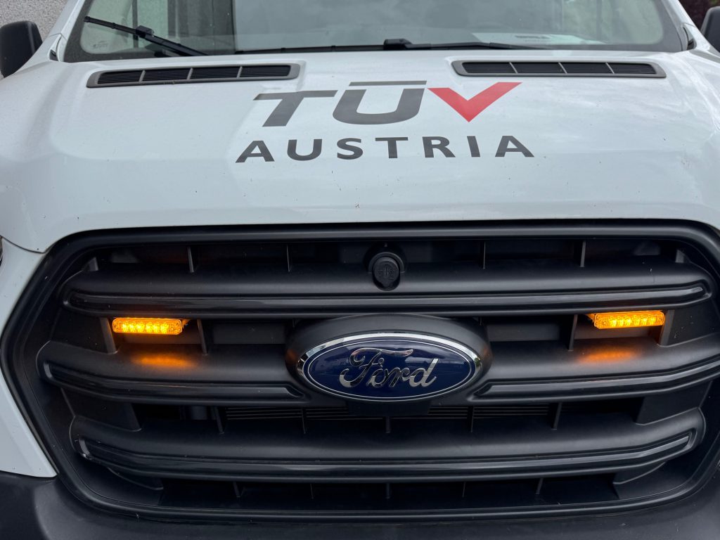 Realisatie TUV Austria — bedrijfswageninrichting op maat