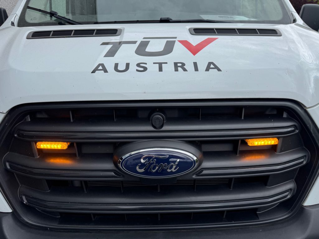Realisatie TUV Austria — bedrijfswageninrichting op maat